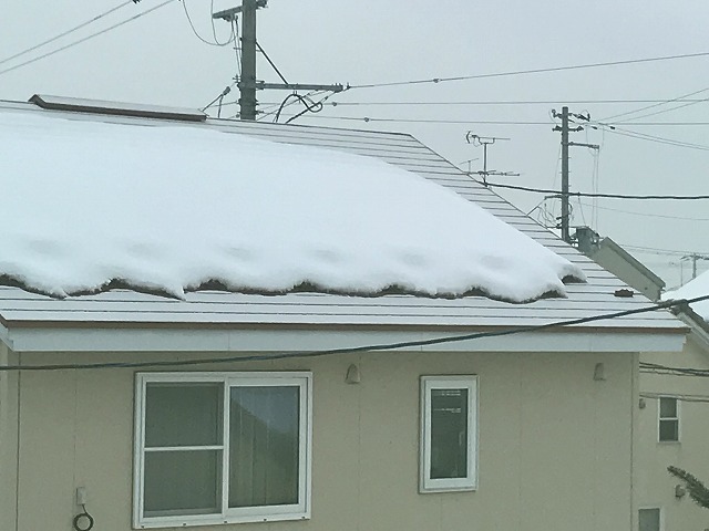 冬期間屋根材　雪止め