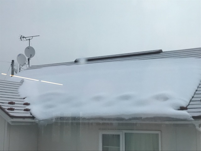冬期間屋根の雪止め雨樋